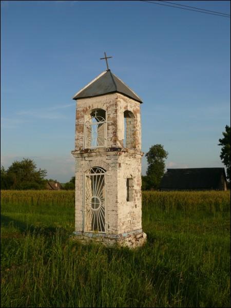 Sviły. Road chapel 