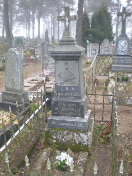  - Cmentarz katolicki. 