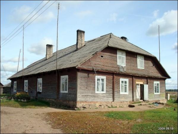 Zułów. Dwór (pozostałości)