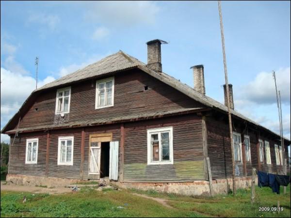 Zułów. Dwór (pozostałości)