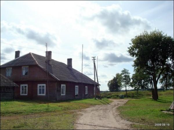 Zułów. Dwór (pozostałości)