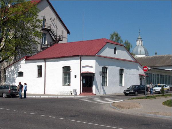 Niasviž. Historical buildings at Savieckaja (Vilenskaja, Syrokomli) street