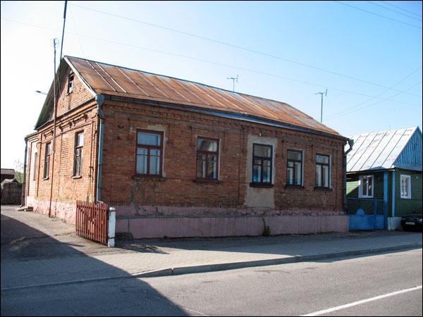 Niasviž. Historical buildings Dziaržynskaha (Albianska) street