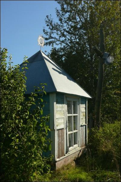 Porazava. Road chapel 