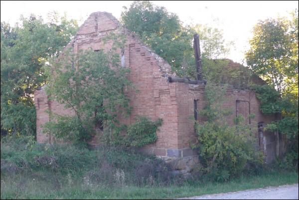  - Farmstead . 
