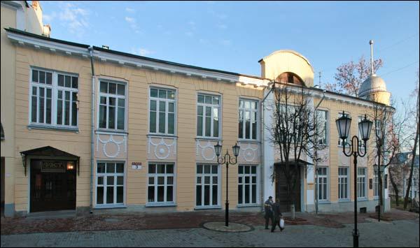  - Гістарычная забудова вул. Суворава (Узгорская). вул. Суворава, 3 (ХІХ/XX ст.). Фота 11.2009