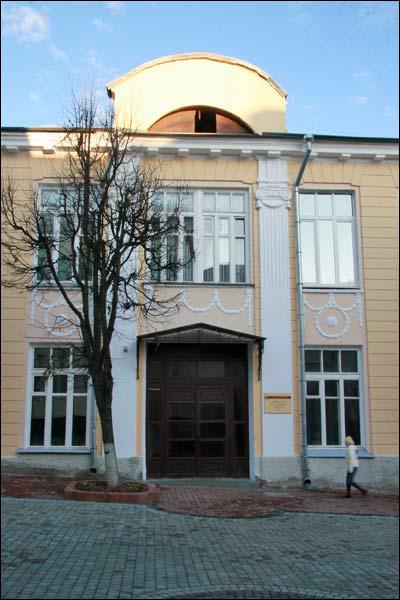  - Гістарычная забудова вул. Суворава (Узгорская). вул. Суворава, 3 (фрагмент). Фота 11.2009