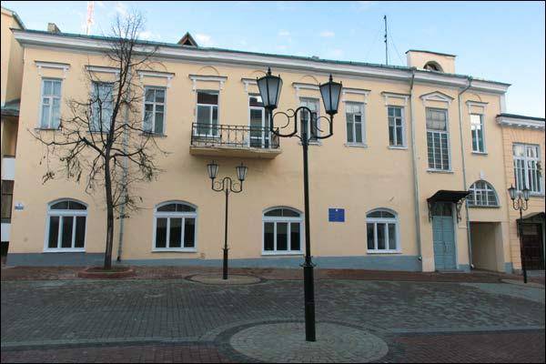  - Гістарычная забудова вул. Суворава (Узгорская). вул. Суворава, 5 (ХІХ/XX ст.). Фота 11.2009