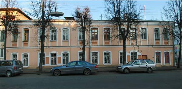  - Гістарычная забудова вул. Суворава (Узгорская). вул. Суворава, 9 (ХІХ/XX ст.). Фота 11.2009