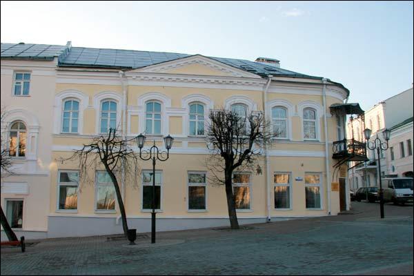  - Гістарычная забудова вул. Суворава (Узгорская). вул. Суворава, 10 (ХІХ/XX ст.). Фота 11.2009