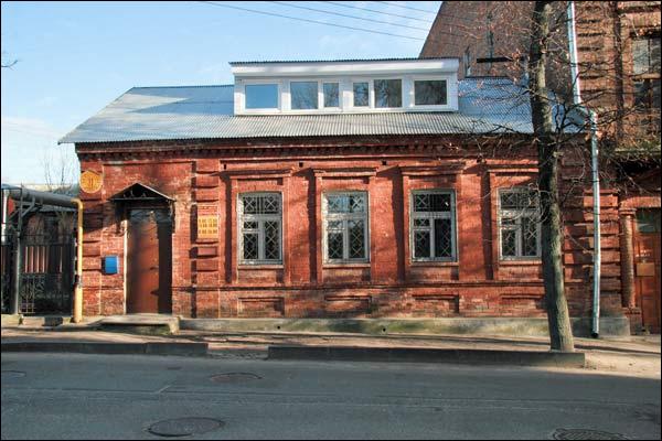  - Гістарычная забудова вул. Суворава (Узгорская). вул. Суворава, 31 (ХІХ/XX ст.). Фота 11.2009