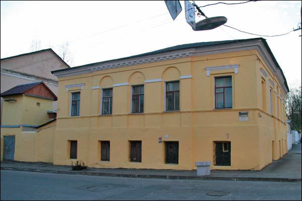  - Гістарычная забудова вул. Суворава (Узгорская). вул. Суворава, 32 (ХІХ/XX ст.). Фота 11.2009