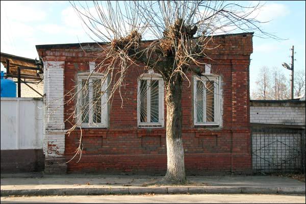  - Гістарычная забудова вул. Суворава (Узгорская). вул. Суворава, 46 (ХІХ/XX ст.). Фота 11.2009