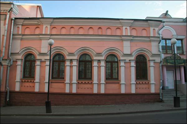  - Budynki zabytkowe ul. Janki Kupały (zaw. Babikin, zaw. Chajkina). ul. Janki Kupały, 4. Foto 11.2009