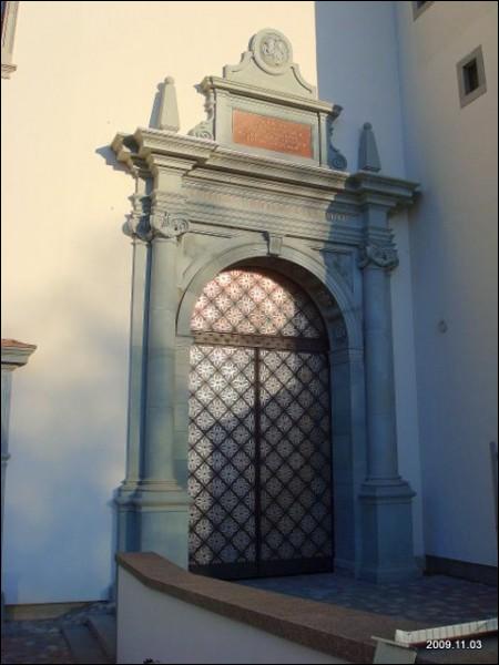  - Pałac Władców (Zamek Dolny). 