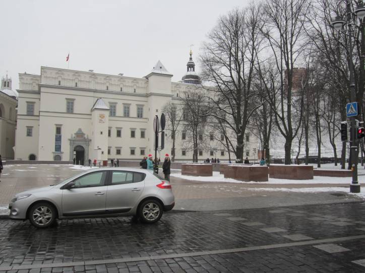  - Pałac Władców (Zamek Dolny). 