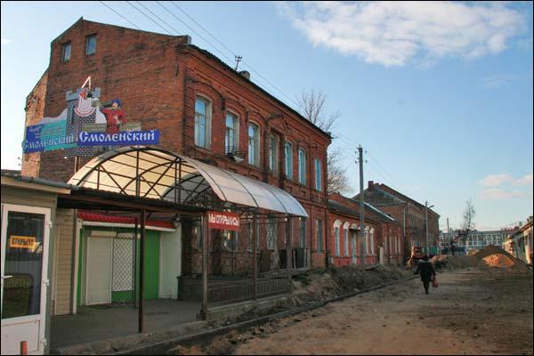  - Budynki zabytkowe pl. Smoleński (Konny). Smoleński plac w Witebsku, fragment. Zdjęcie 11.2009