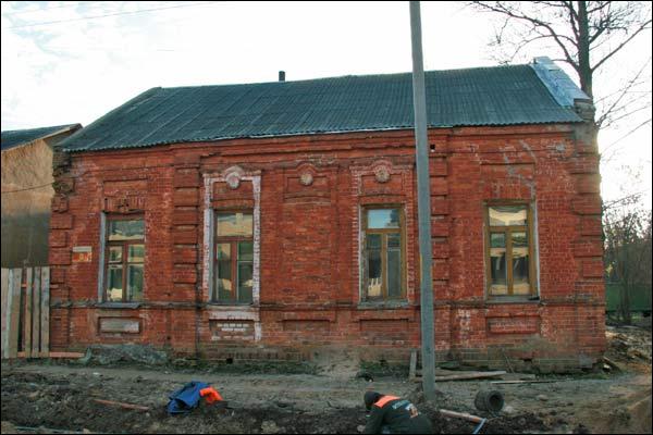  - Budynki zabytkowe pl. Smoleński (Konny). Smoleński plac, 8. Zdjęcie 11.2009