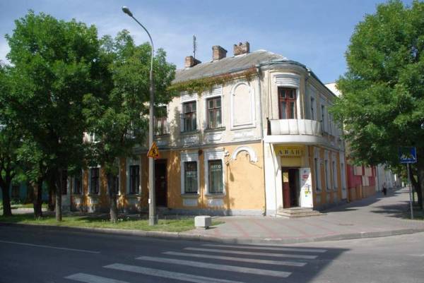 Brest. Historical buildings Karl Marx str.