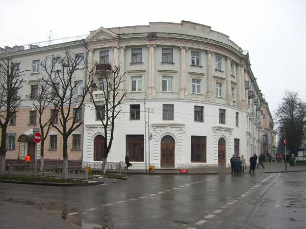 . ó  . 