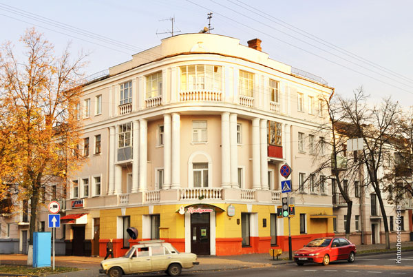  - Гістарычная забудова вул. Кірава. Жылы дом 1930-х гг. Арх. Макляцова Н. 