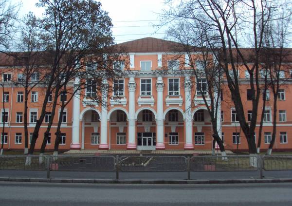  - Гістарычная забудова вул. Кірава. 