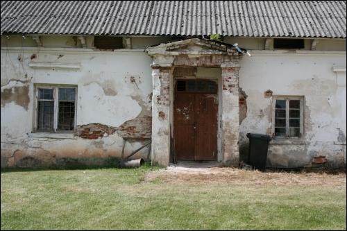 Oficyna, fragment Aštrioji Kirsna. Estate
