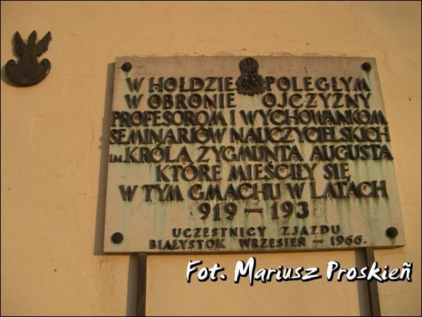 Białystok.  Pomniki i tablice