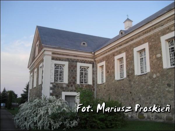 Валькининкай. Костёл Посещения Пресвятой Девы Марии