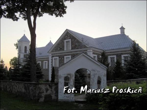 Валькининкай. Костёл Посещения Пресвятой Девы Марии