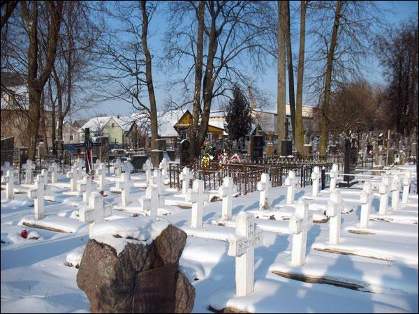 Niasviž. Tomb of Polish soldiers died in 1920 