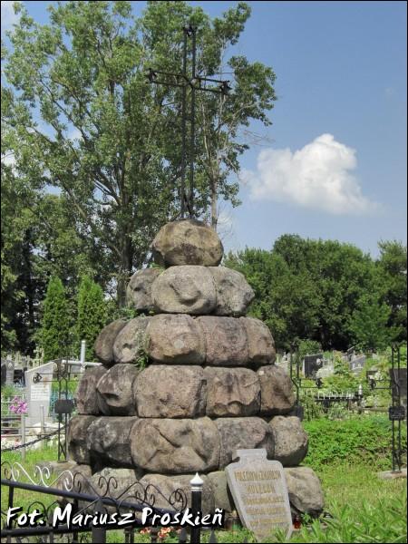  - cemetery of the deceased officers of the State Police (1920-39). 