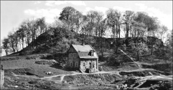  - Site of ancient castle . 