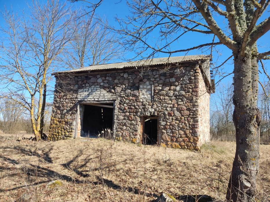  - Farmstead . 