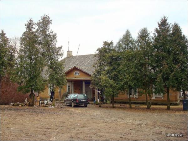  - Zespół dworsko-parkowy . 