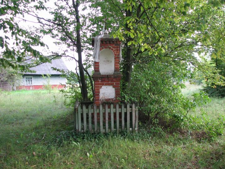 Kletnaje. Small chapel 