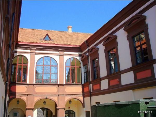  - Pałac Paców. 