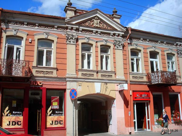  - Neighbourhood Old Town. 