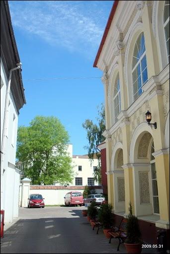  - Neighbourhood Old Town. 