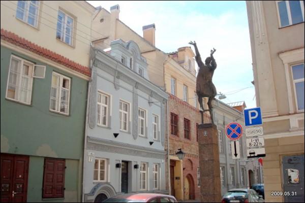  - Neighbourhood Old Town. 