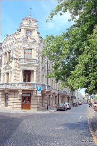  - Neighbourhood Old Town. 