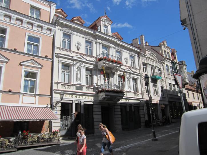  - Neighbourhood Old Town. 