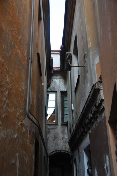  - Neighbourhood Old Town. 