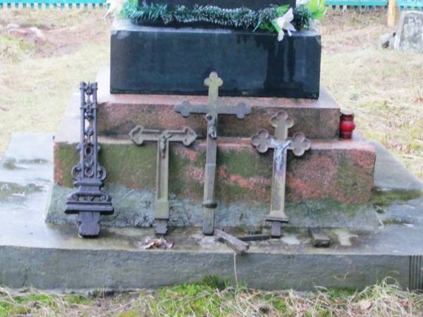 Dvarec. cemetery Old Catholic