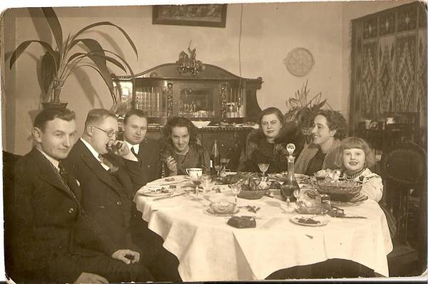  - Miasteczko na starych fotografiach . 