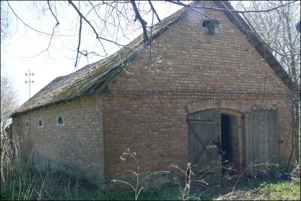  - Farmstead . 