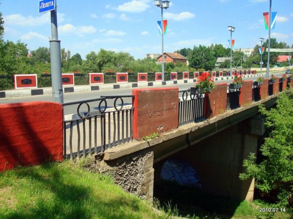 Połack.  Red bridge