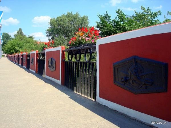 Połack.  Red bridge
