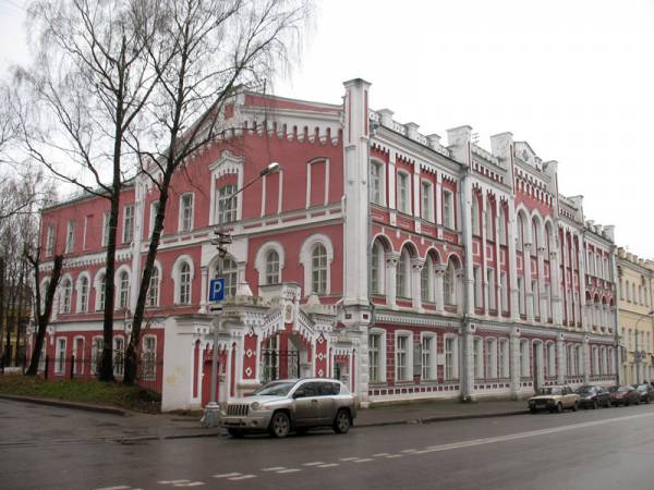  - Historical buildings . 