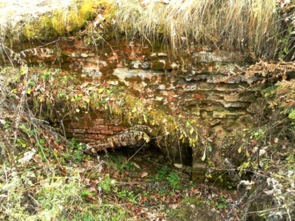  - Site of ancient castle . 